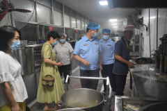 过正在线近程及AI智能识别手艺从动抓拍